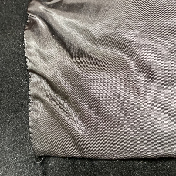 Calvin Klein black robe coat with a belt and two packets on the side used - Picture 15 of 16